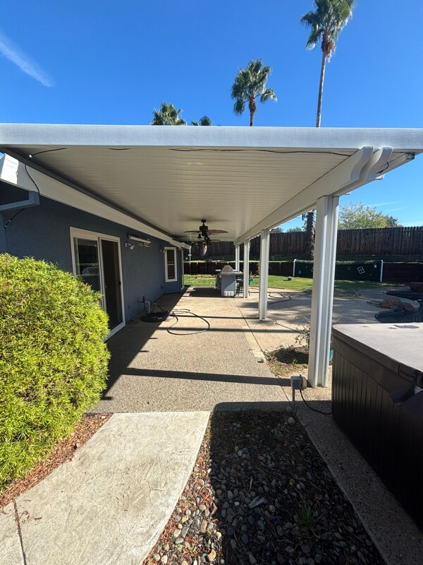 Building Photo - 1425 New England Dr