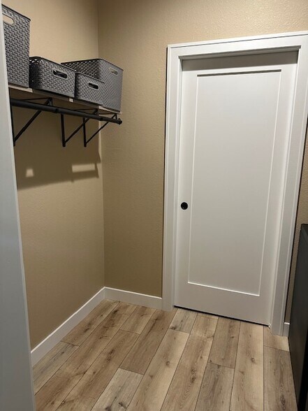 Building Photo - 1844 Woodland Way