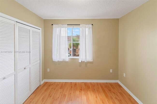 Building Photo - 6375 SW 139th Ave