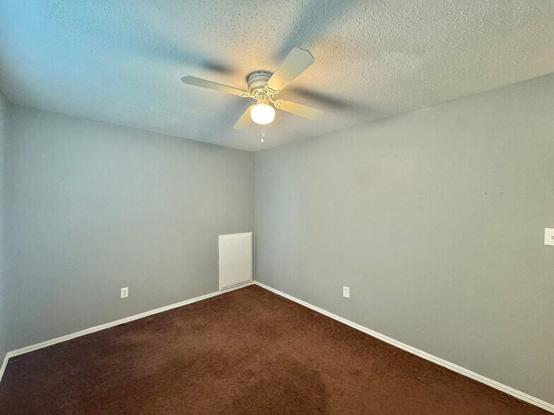 Building Photo - 3029 SW 62nd St