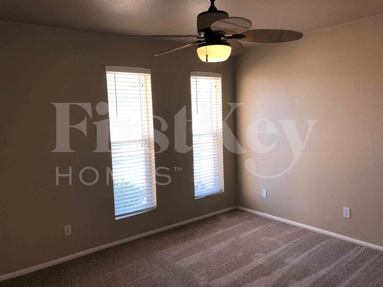 Building Photo - 3672 W Windrose Dr