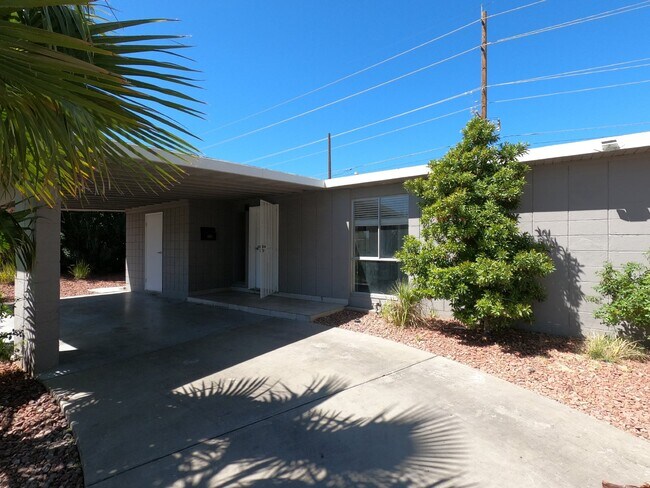 Building Photo - SINGLE-STORY HOME | NEWLY RENOVATED | SAHARA & EASTERN | CENTRAL LAS VEGAS