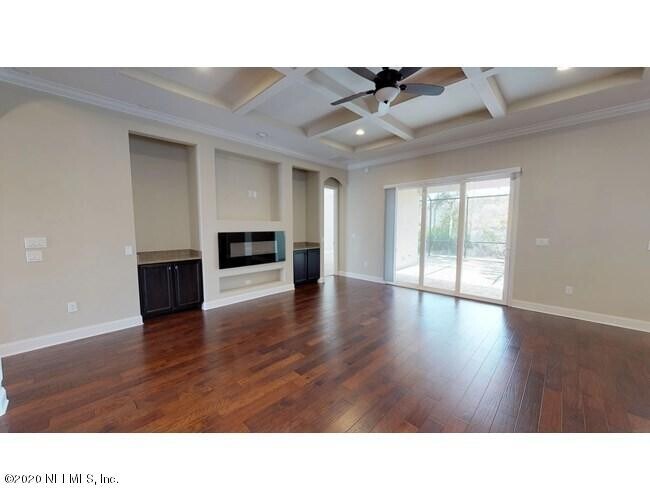 Building Photo - 323 Tate Ln