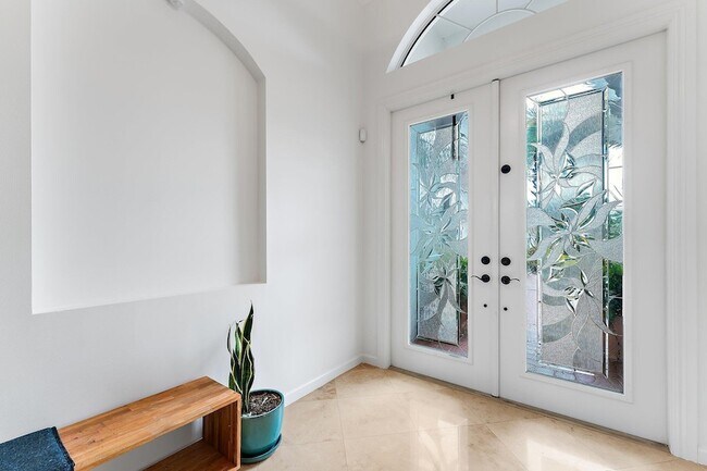 Building Photo - 236 Carina Dr