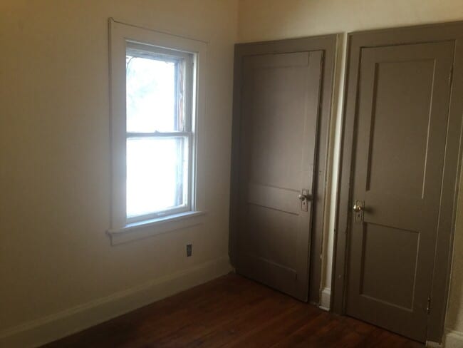 Building Photo - 3 Bedroom Single Family Home