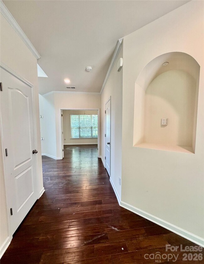 Building Photo - 4019 Oakmere Rd