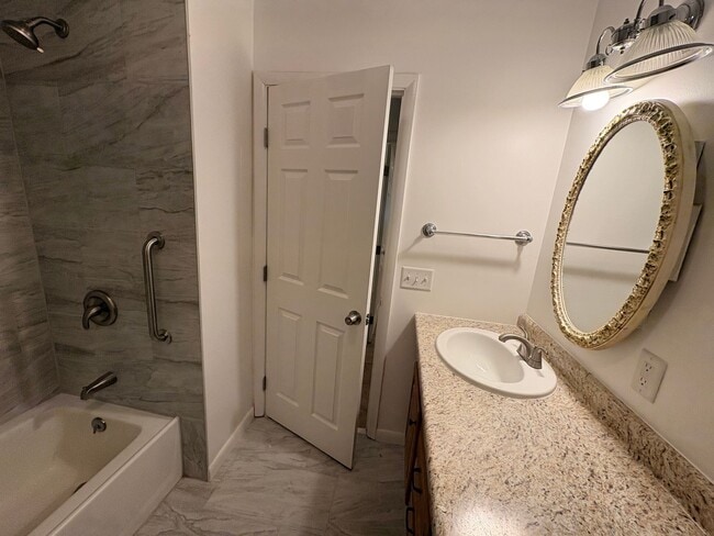 Building Photo - Rental Home Hiltonhead