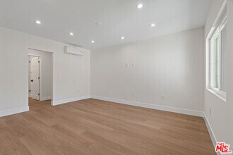 Building Photo - 420 S Sepulveda Blvd
