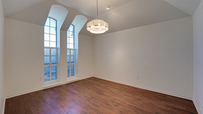 Building Photo - 5818 Orchid Ln