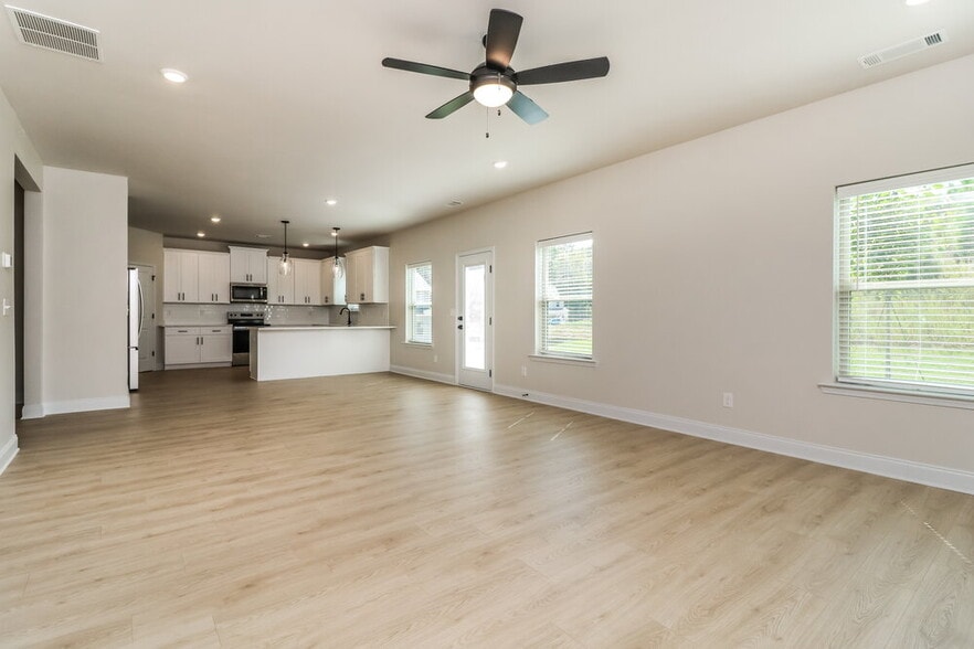 Building Photo - 37 Cantrell Wy