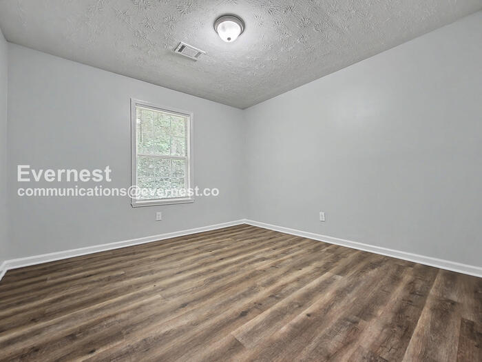 Building Photo - 234 Elm Pl