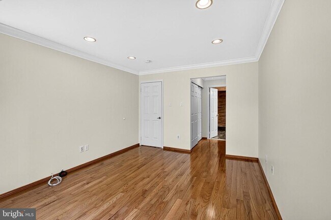 Building Photo - 34 Chicopee Dr