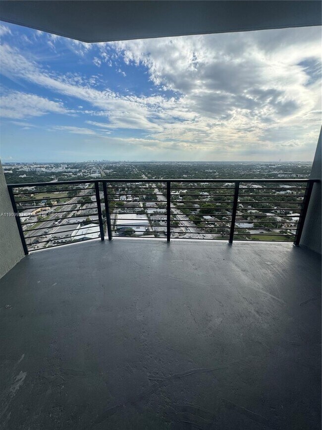 Building Photo - 307 SW 5th St