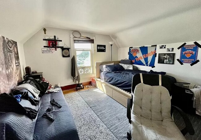 Building Photo - 15 Curtis St