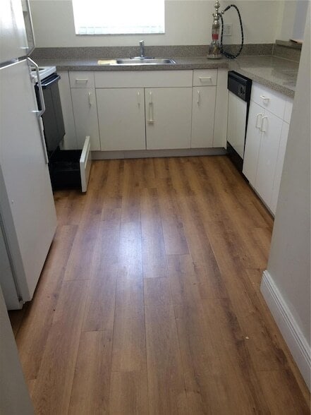 Building Photo - 751 N Pine Island Rd