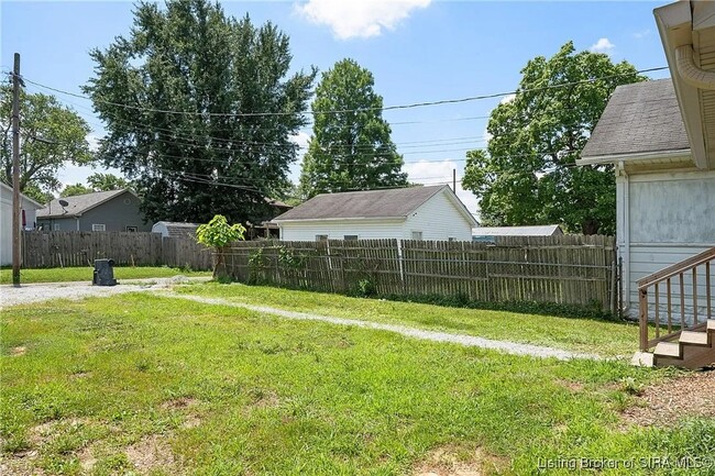 Building Photo - 4 bedroom House in New Albany