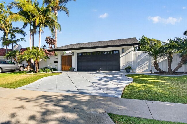 Building Photo - Sought After Wimbledon Village Home