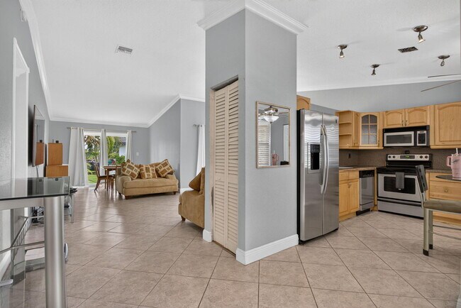Building Photo - 7516 NW 88th Terrace