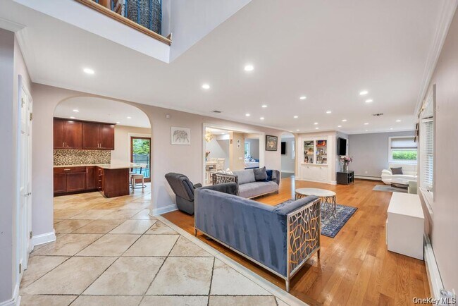 Building Photo - 4 2nd St