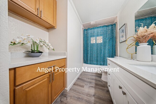 Building Photo - 8614 Tam O'Shanter Dr