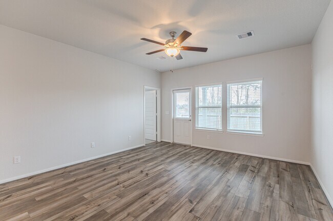 Building Photo - 100 Ashe Juniper Wy