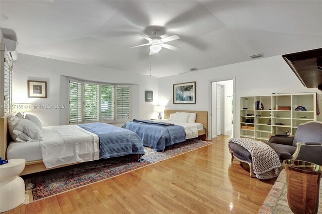 Building Photo - 6255 SW 92nd St