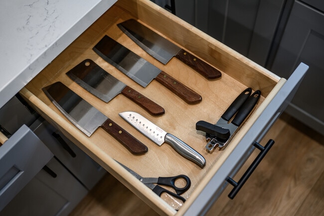 Building Photo - Stylish & Bright 2 Bed 2 Bath | Fully Furnished | Move-In Ready