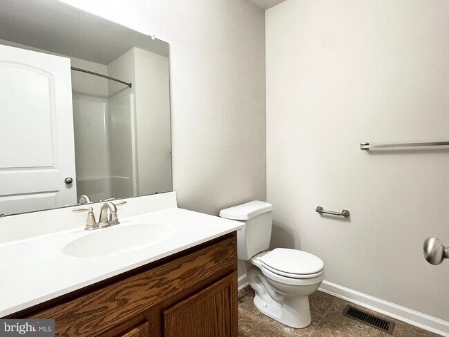 Building Photo - 312 Wilkinson Dr