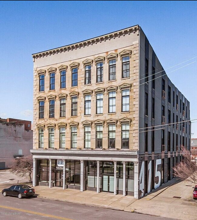 Building Photo - 415 E Market St