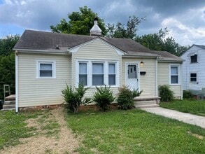 Building Photo - 3 BED, 1 BATH HOME