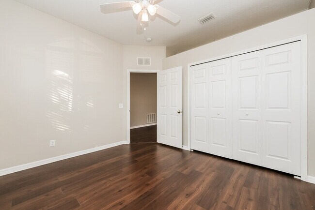 Building Photo - 9707 Patrician Dr