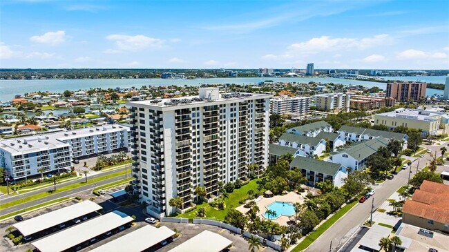 Building Photo - 400 Island Way