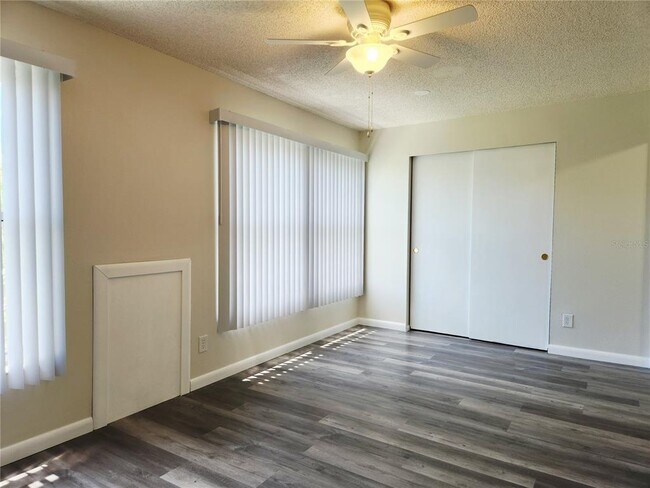 Building Photo - 2455 Finlandia Ln