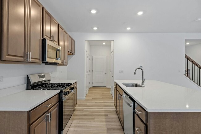 Building Photo - 16531 Golden Vly Ln