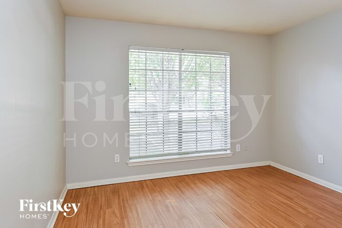 Building Photo - 28914 Stone Fox Dr