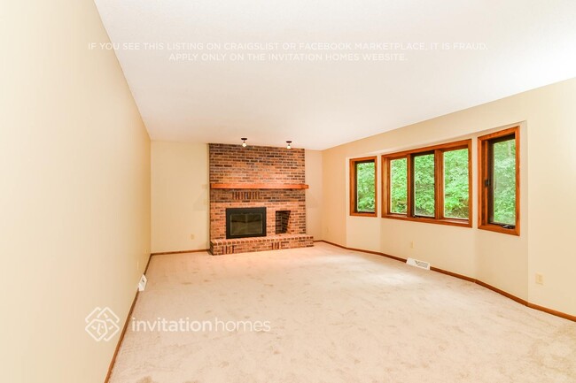 Building Photo - 15000 Wildwood Rd