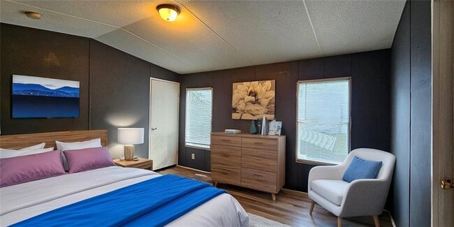 Building Photo - 4255 Smoke Creek Pkwy