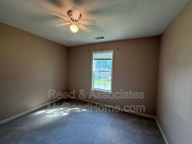 Building Photo - 3066 Shadow Green Ln