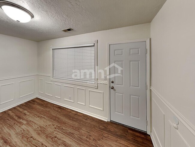 Building Photo - 11888 Aztec Rd