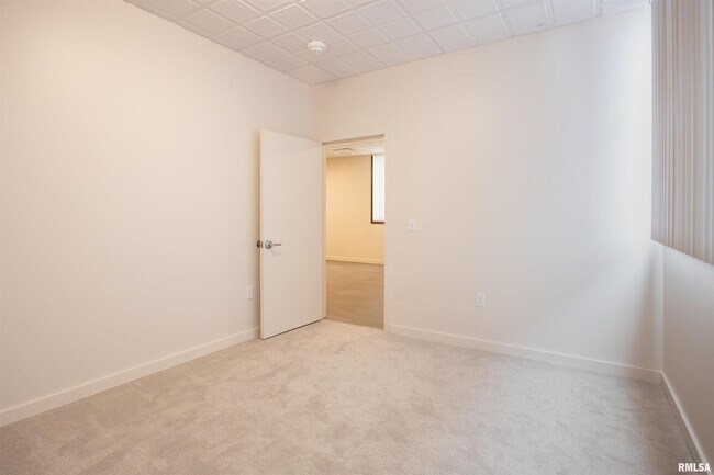 Building Photo - 509 9th St