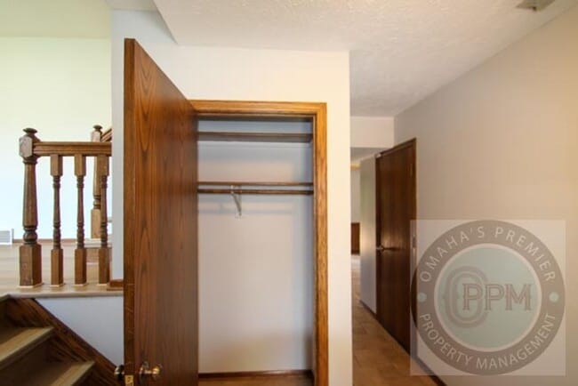Building Photo - 5614 N 116th Ave