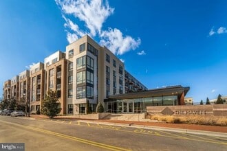 Building Photo - 145 Riverhaven Dr