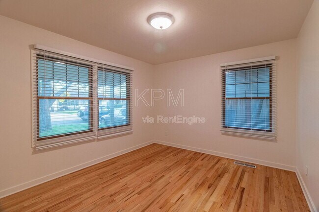 Building Photo - 1749 Christina Ave