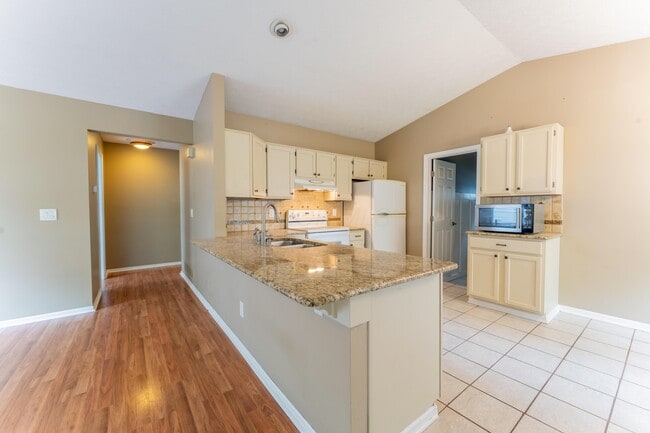Building Photo - 4951 Hidden View Ct