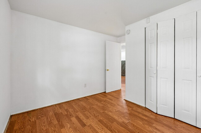 Building Photo - Charming and updated single-family home in a convenient Woodbridge location!