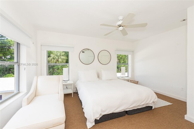Building Photo - 9940 Collins Ave