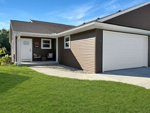 Building Photo - 2 bedroom Twin Home for Rent