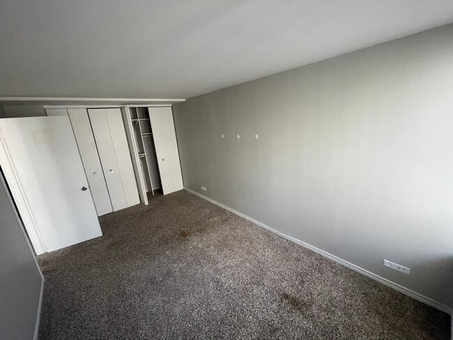 Building Photo - 233 E Erie St