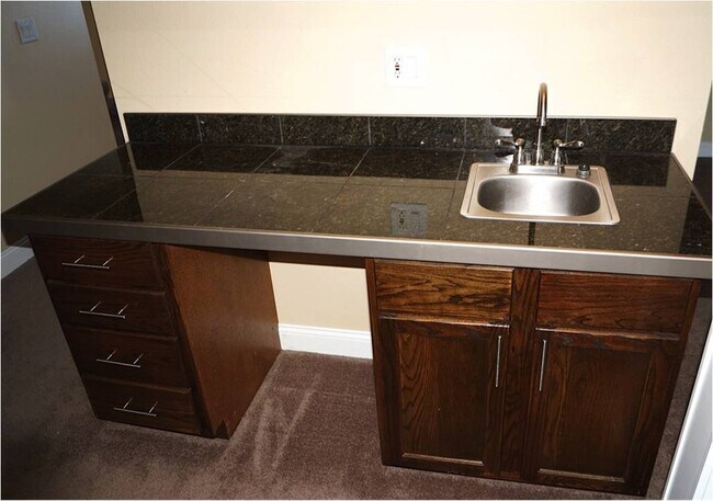 Building Photo - Spectacular Water View of Puget Sound and Mount Rainier