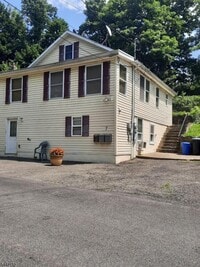Building Photo - 7 E Stuart St